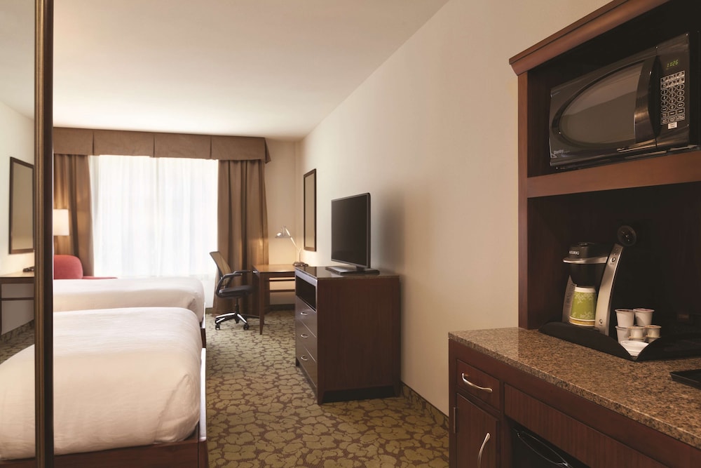 Hilton Garden Inn Boston Logan Airport — Hotel rooms in Boston, Massachusetts
