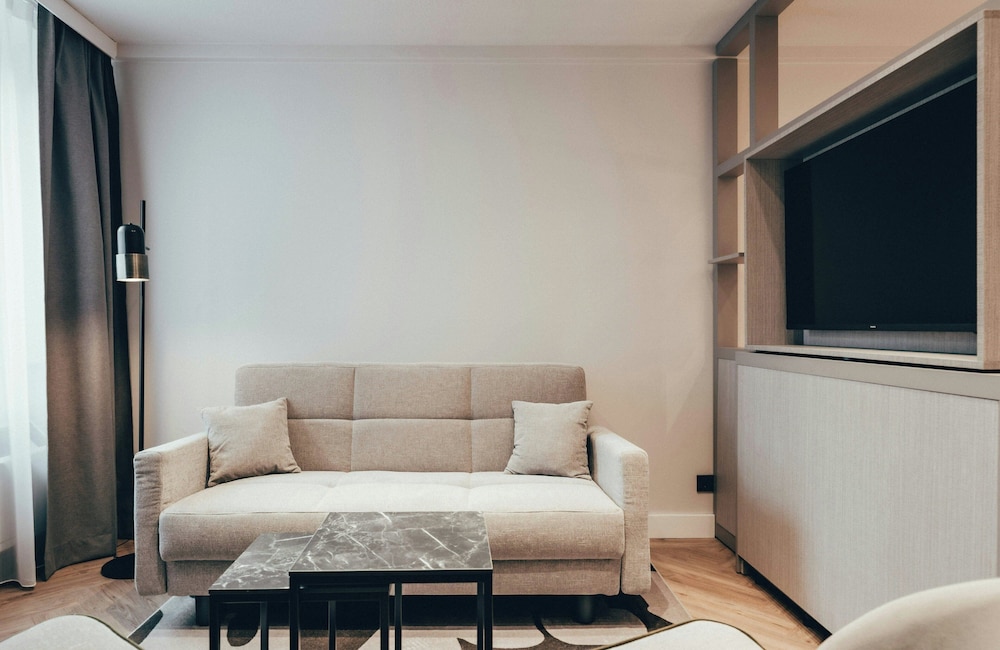 Leonardo Hotel Köln — Hotel rooms in Cologne, North Rhine-Westphalia