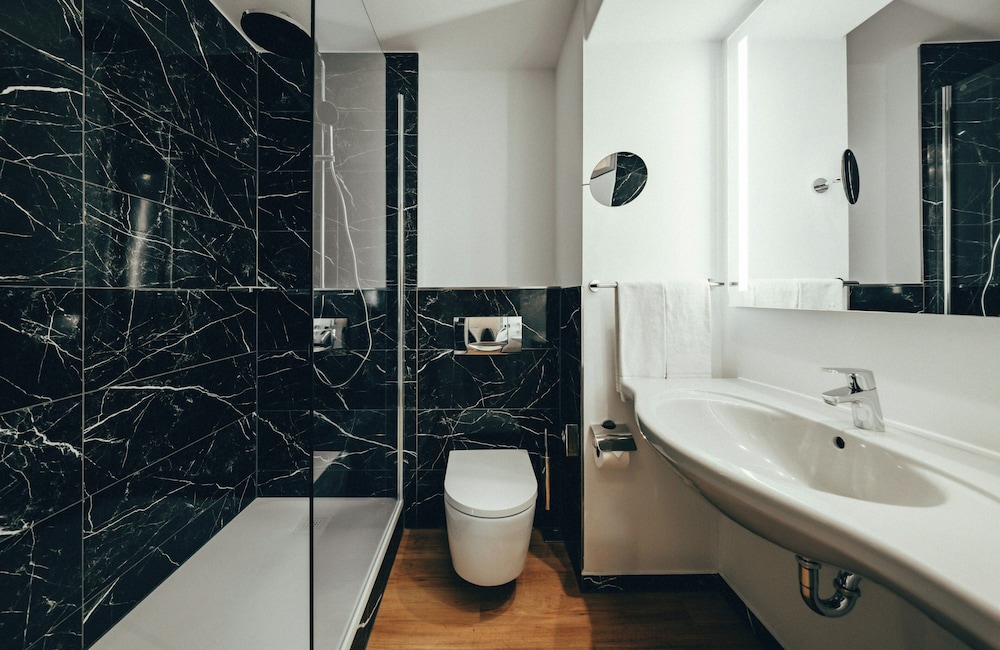 Leonardo Hotel Köln — Hotel rooms in Cologne, North Rhine-Westphalia