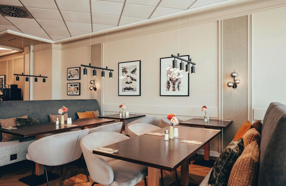 Leonardo Hotel Köln — Restaurant & bars in Cologne, North Rhine-Westphalia