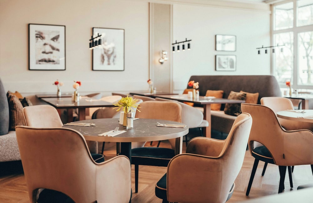 Leonardo Hotel Köln — Restaurant & bars in Cologne, North Rhine-Westphalia