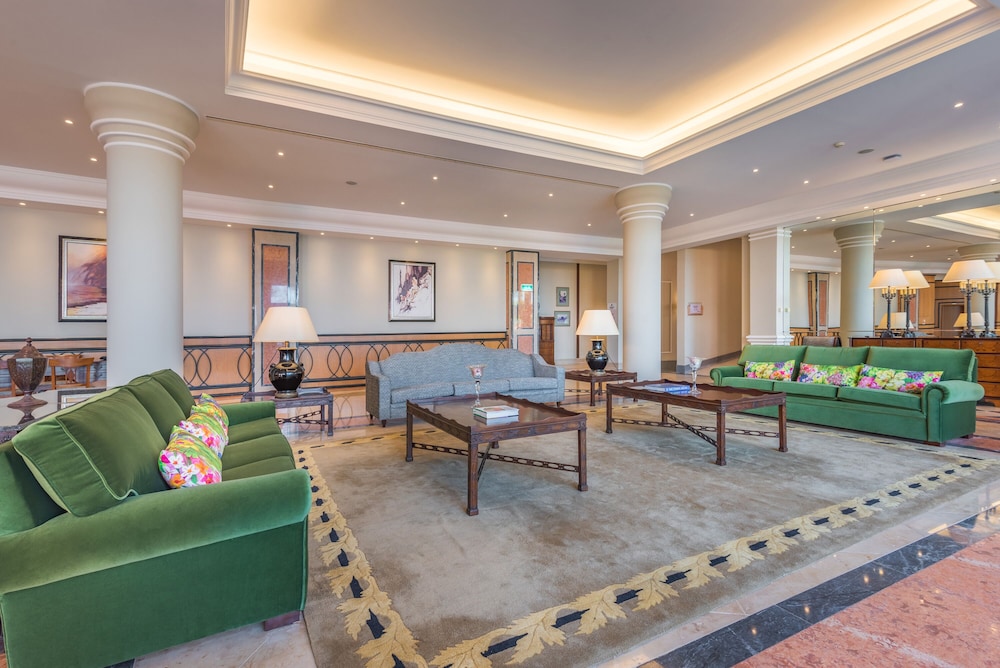 Pestana Royal All Inclusive Ocean & Spa Resort — Hotel building in Funchal, Madeira