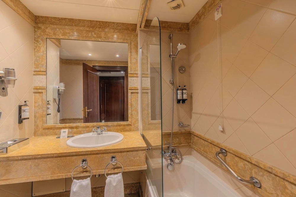 Pestana Royal All Inclusive Ocean & Spa Resort — Hotel rooms in Funchal, Madeira