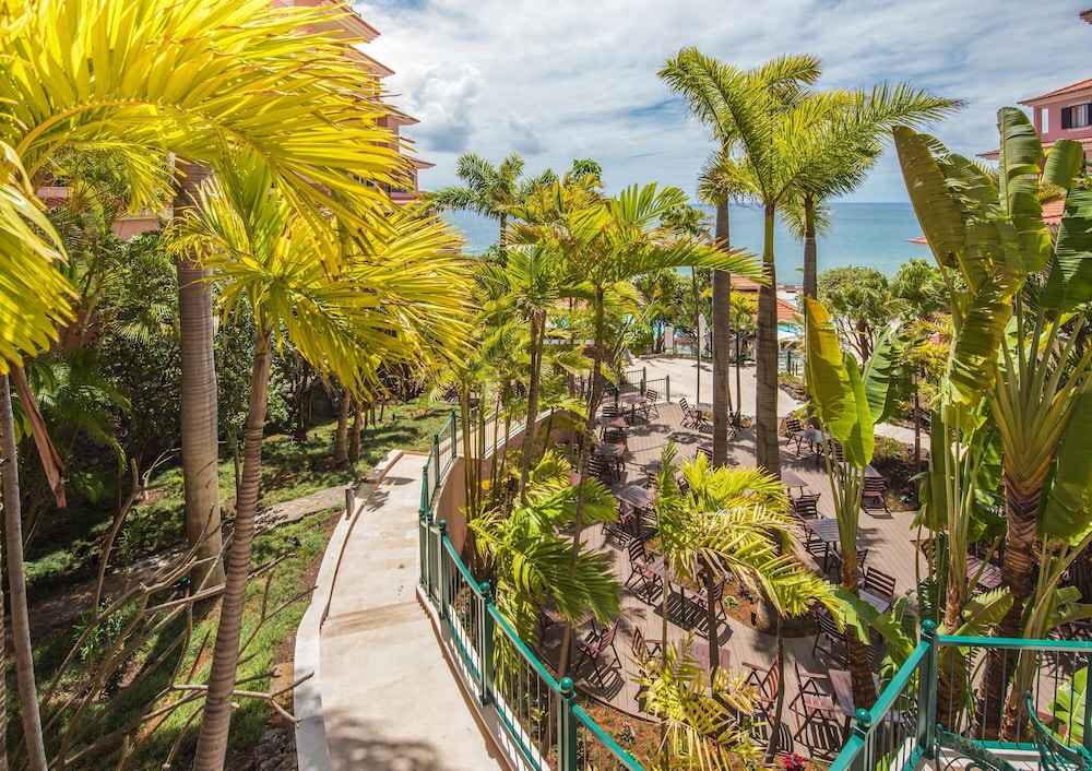 Pestana Royal All Inclusive Ocean & Spa Resort — Restaurant & bars in Funchal, Madeira
