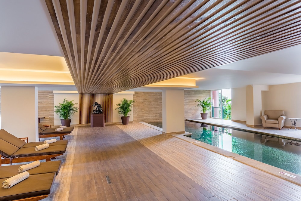 Pestana Royal All Inclusive Ocean & Spa Resort — Swimming pool in Funchal, Madeira