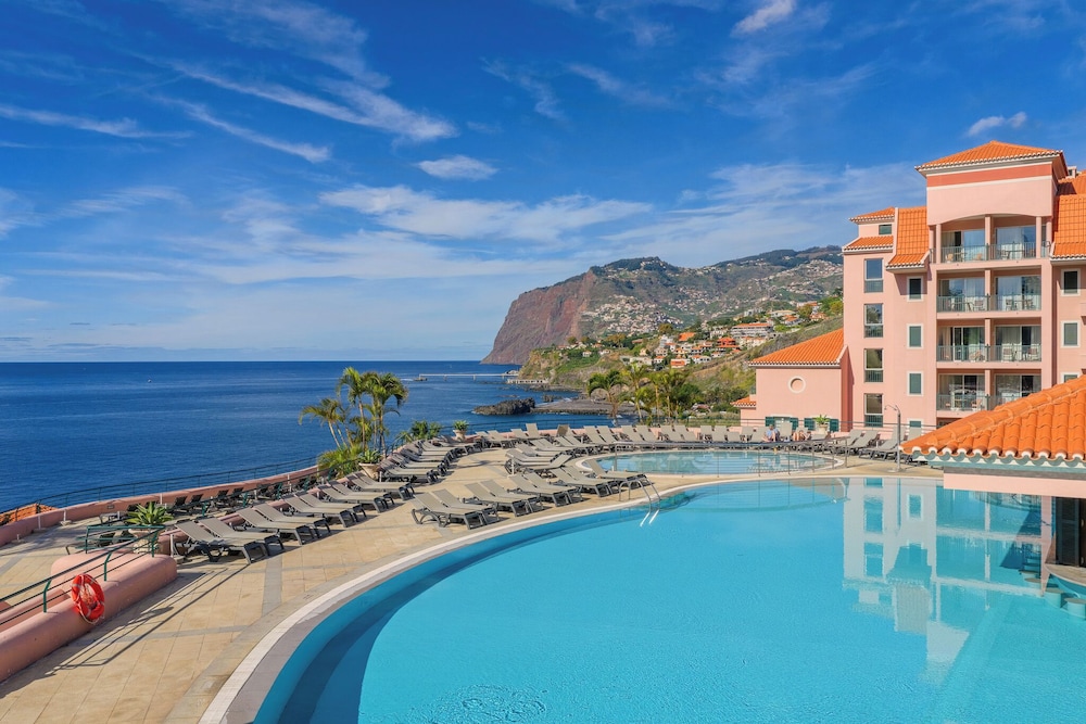 Pestana Royal All Inclusive Ocean & Spa Resort — Swimming pool in Funchal, Madeira