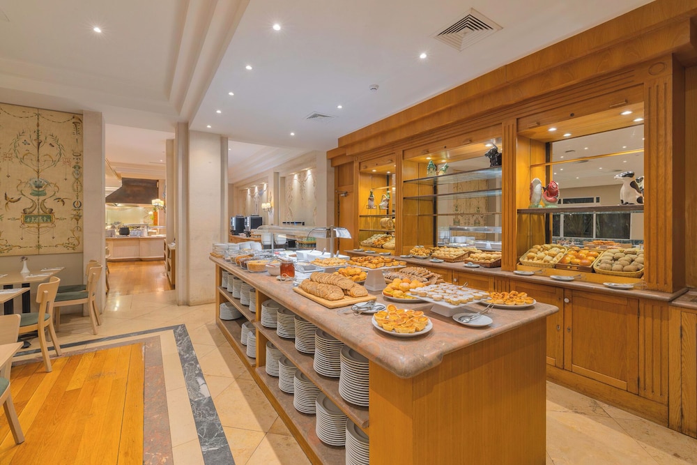 Pestana Royal All Inclusive Ocean & Spa Resort — Restaurant & bars in Funchal, Madeira