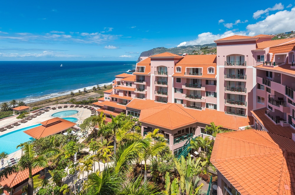 Pestana Royal All Inclusive Ocean & Spa Resort — Hotel building in Funchal, Madeira