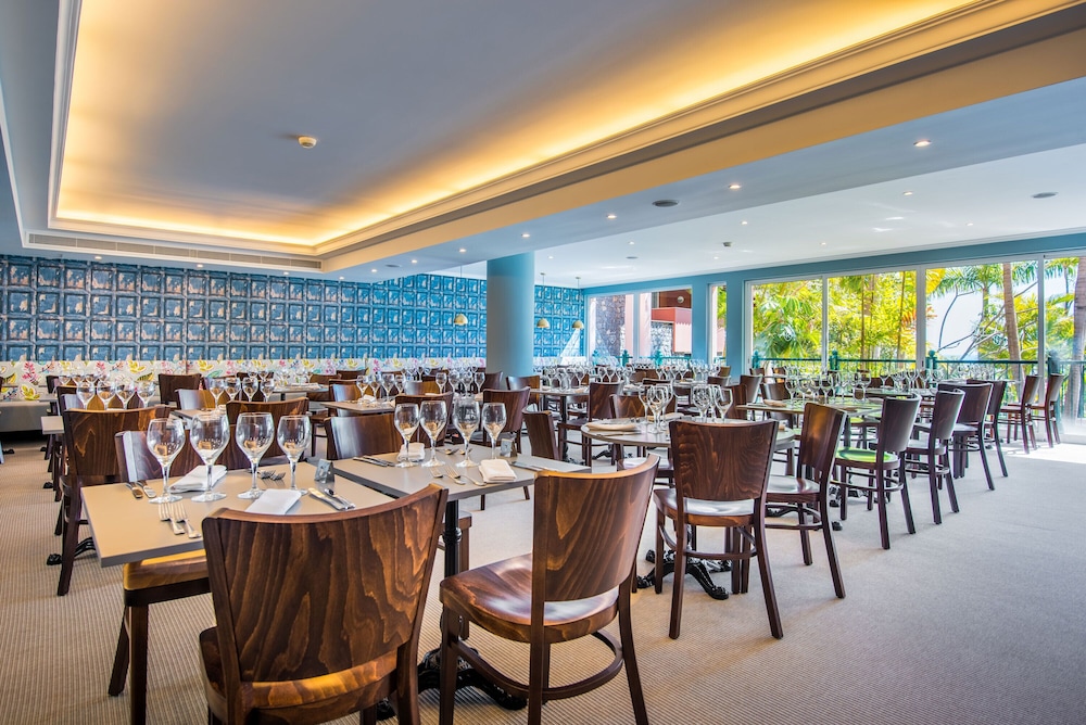 Pestana Royal All Inclusive Ocean & Spa Resort — Restaurant & bars in Funchal, Madeira