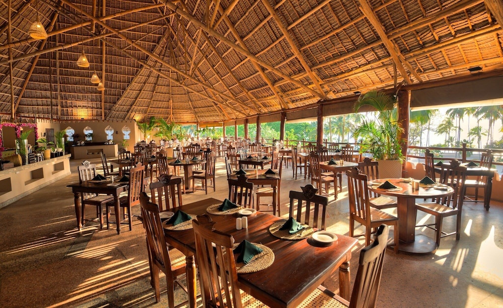 Diamonds Mapenzi Beach — Restaurant & bars in Kiwengwa, Zanzibar North