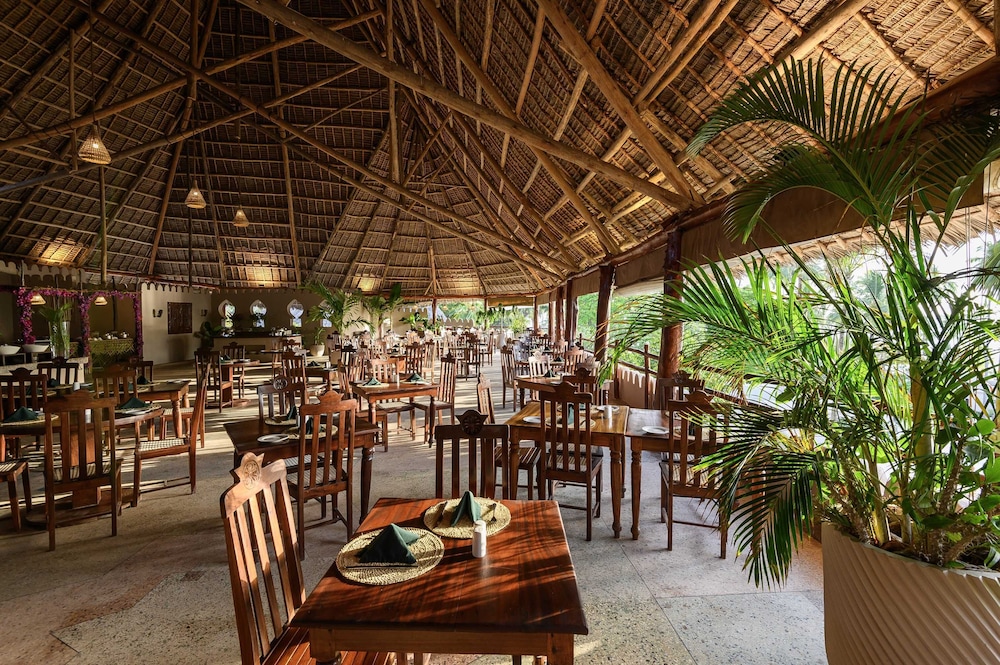 Diamonds Mapenzi Beach — Restaurant & bars in Kiwengwa, Zanzibar North