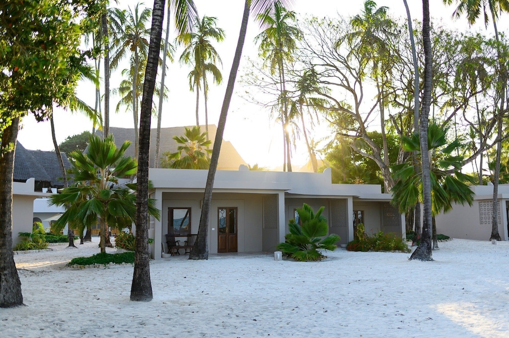 Diamonds Mapenzi Beach — Hotel building in Kiwengwa, Zanzibar North