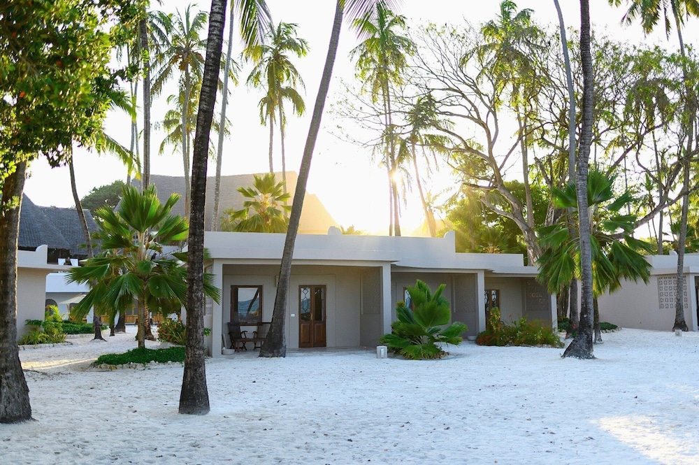 Diamonds Mapenzi Beach — Hotel building in Kiwengwa, Zanzibar North
