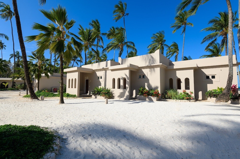 Diamonds Mapenzi Beach — Hotel building in Kiwengwa, Zanzibar North