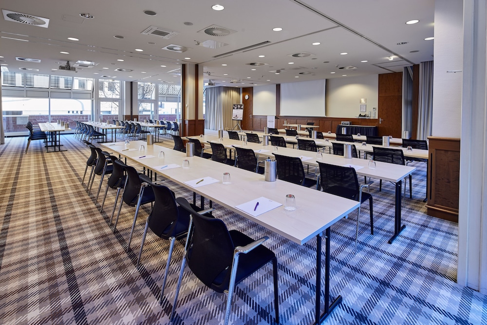 Mercure Hotel Severinshof Köln City — Hotel building in Cologne, North Rhine-Westphalia