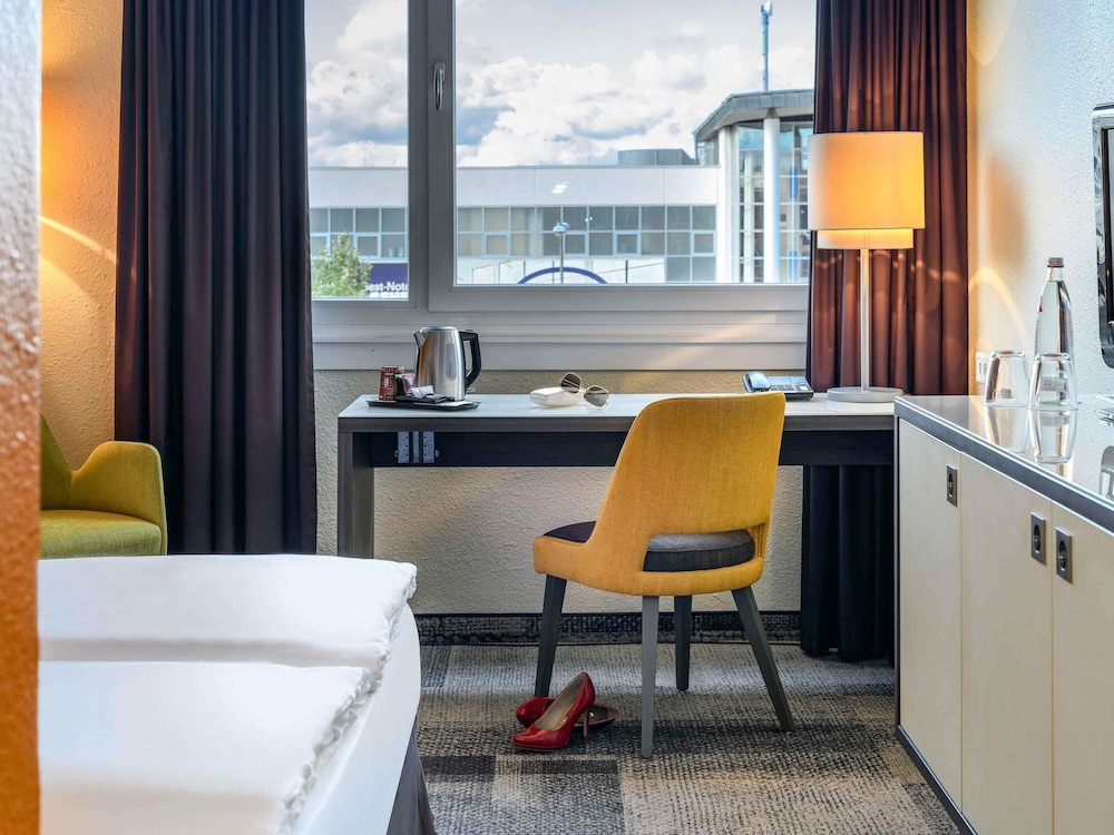Mercure Hotel Köln West — Hotel rooms in Cologne, North Rhine-Westphalia