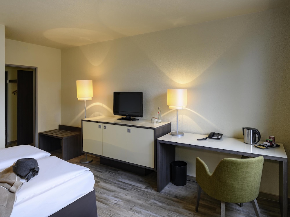 Mercure Hotel Köln West — Hotel rooms in Cologne, North Rhine-Westphalia