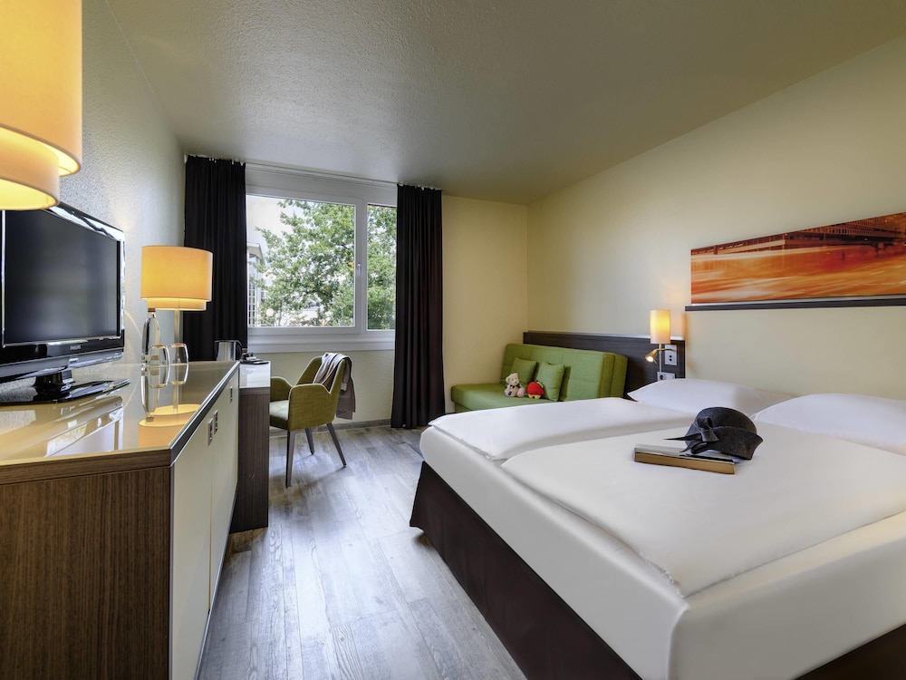 Mercure Hotel Köln West — Hotel rooms in Cologne, North Rhine-Westphalia