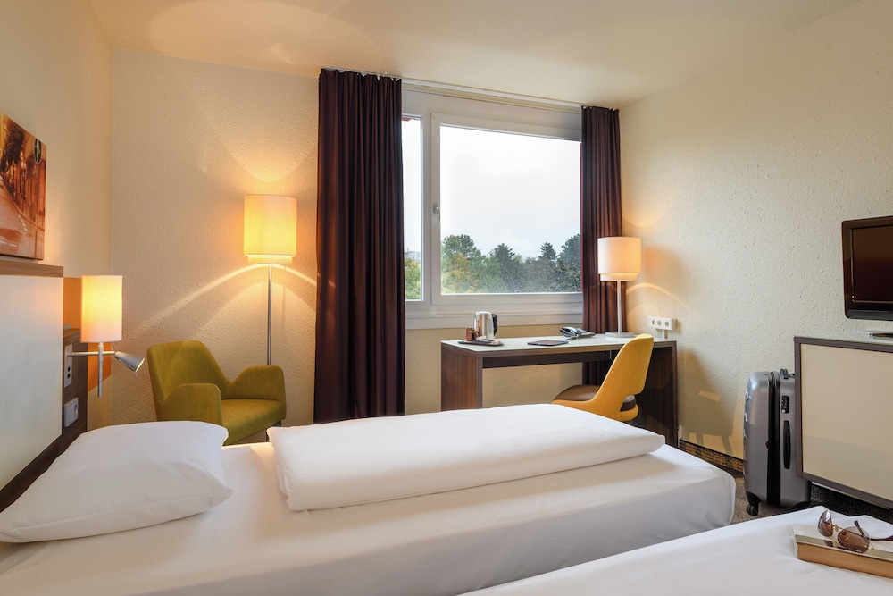 Mercure Hotel Köln West — Hotel rooms in Cologne, North Rhine-Westphalia