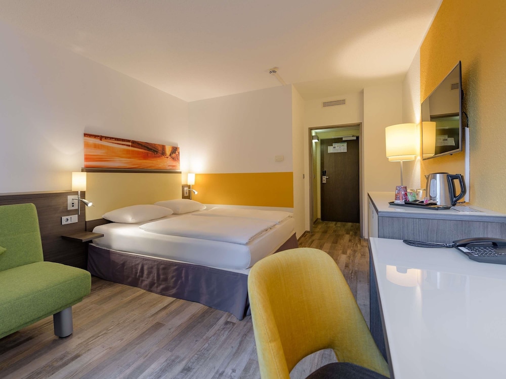 Mercure Hotel Köln West — Hotel rooms in Cologne, North Rhine-Westphalia
