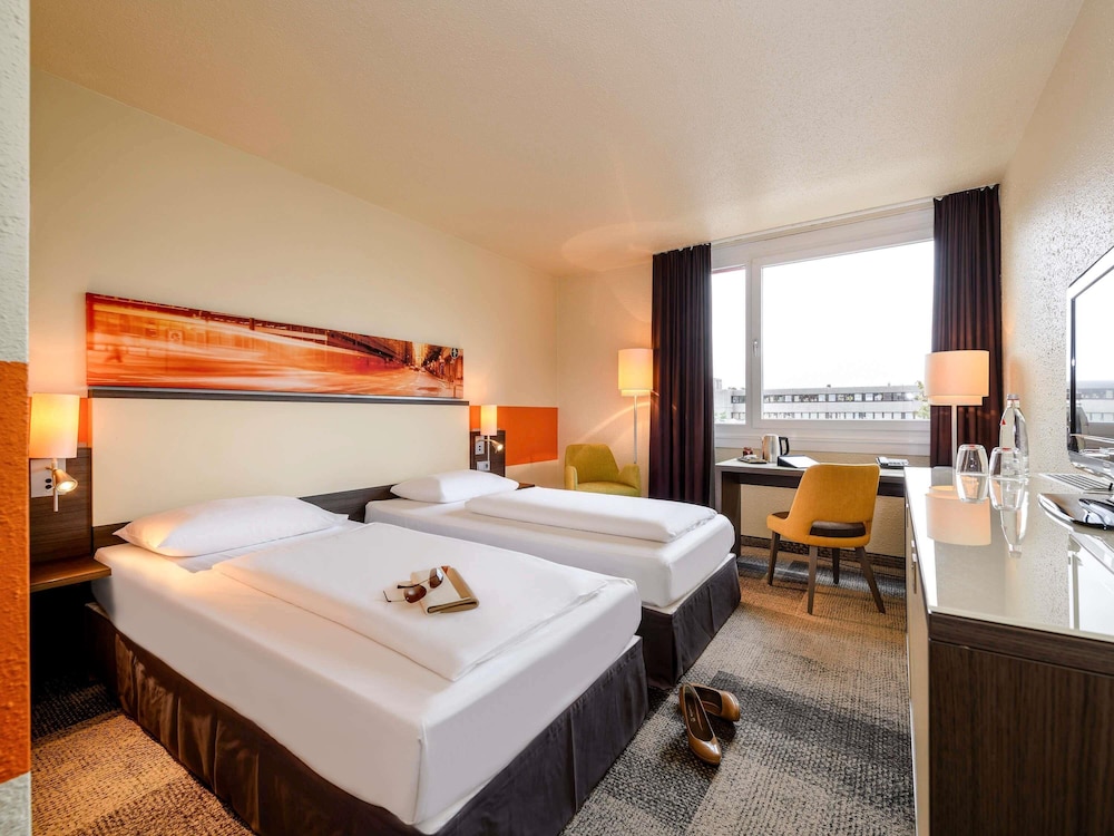 Mercure Hotel Köln West — Hotel rooms in Cologne, North Rhine-Westphalia