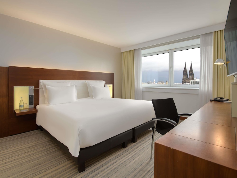 Pullman Cologne — Hotel rooms in Cologne, North Rhine-Westphalia