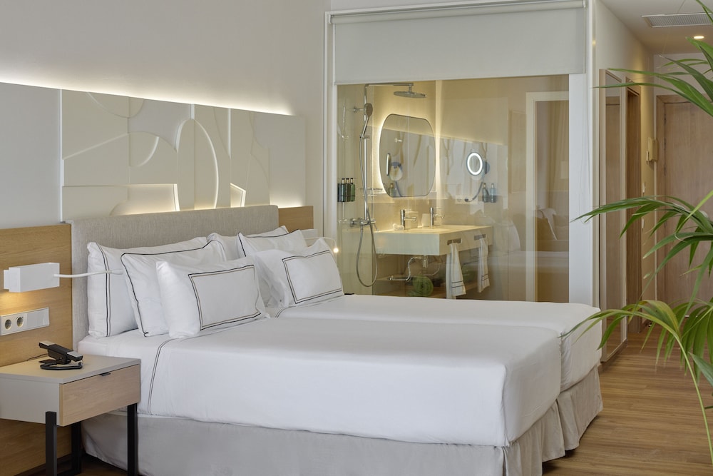 Melia Jardines del Teide - Adults Only — Hotel rooms in Costa Adeje, Canary Islands