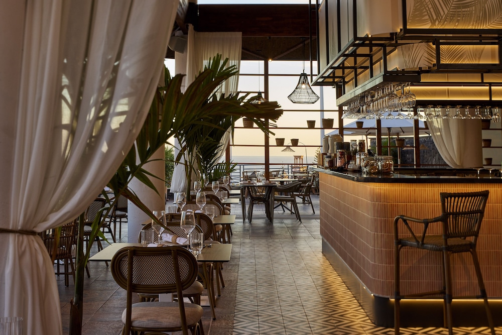 Melia Jardines del Teide - Adults Only — Restaurant & bars in Costa Adeje, Canary Islands