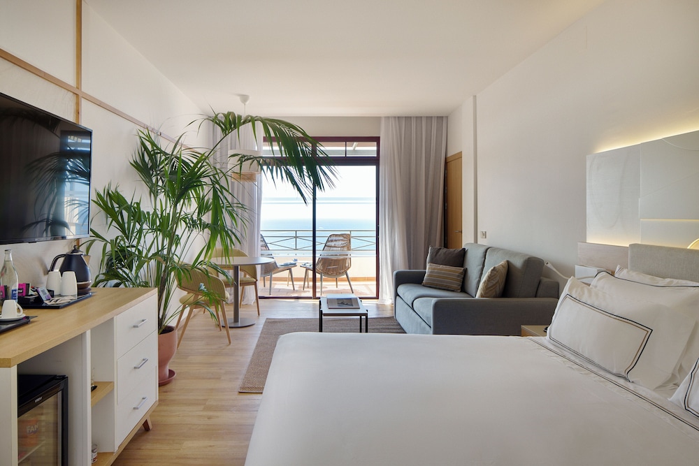 Melia Jardines del Teide - Adults Only — Hotel rooms in Costa Adeje, Canary Islands