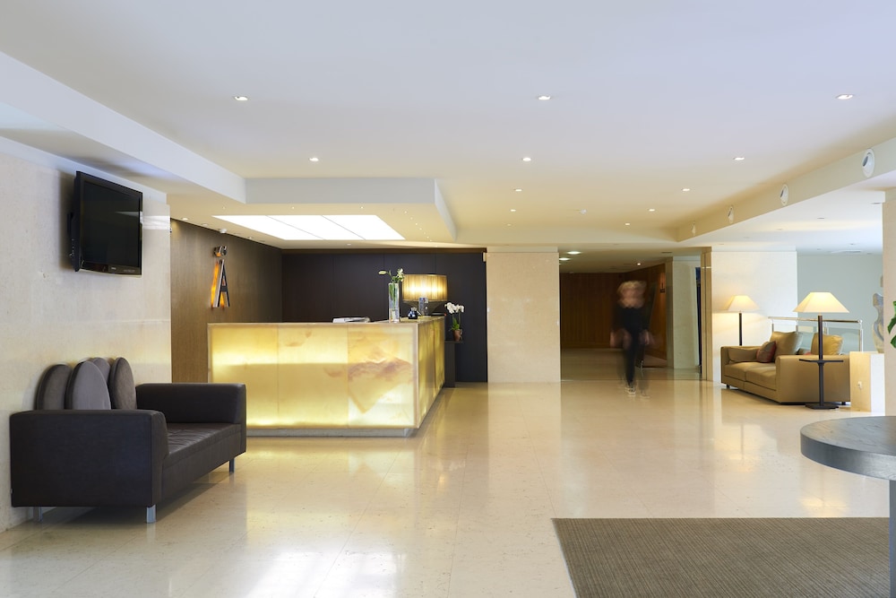 Melia Madeira Mare — Hotel building in Funchal, Madeira