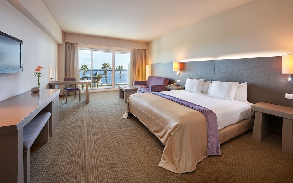 Melia Madeira Mare — Hotel rooms in Funchal, Madeira
