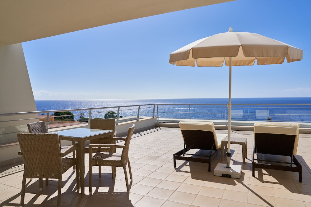 Melia Madeira Mare — Hotel rooms in Funchal, Madeira