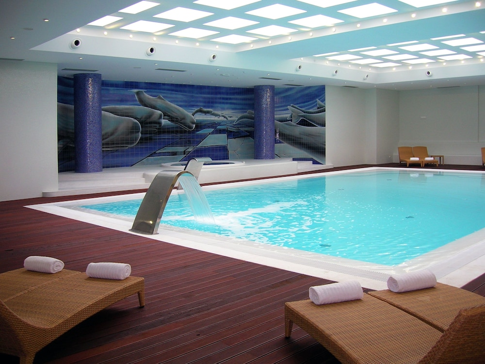 Melia Madeira Mare — Swimming pool in Funchal, Madeira