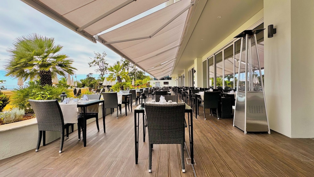 Melia Madeira Mare — Restaurant & bars in Funchal, Madeira