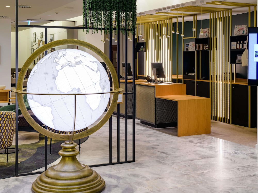 Hotel Mondial am Dom Cologne - MGallery — Hotel building in Cologne, North Rhine-Westphalia