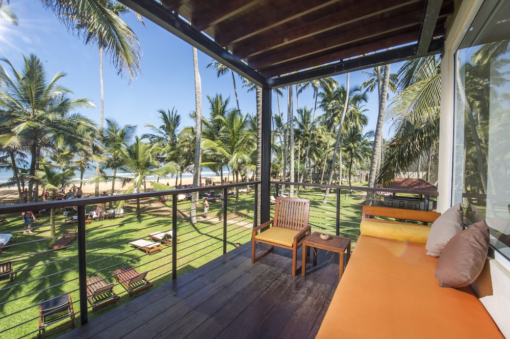 Mermaid Hotel & Club — Beach in Wadduwa