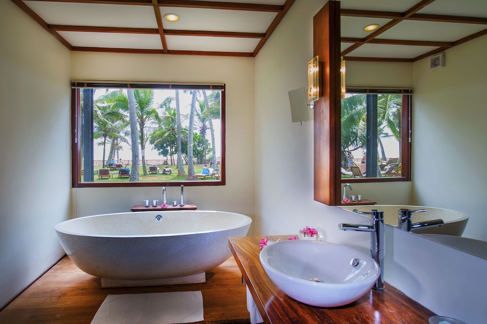 Mermaid Hotel & Club — Hotel rooms in Wadduwa