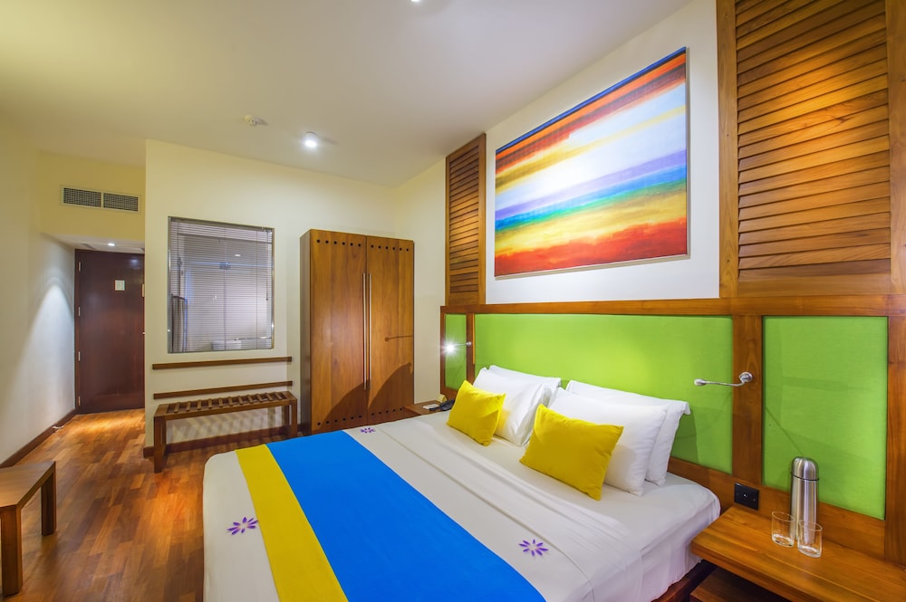 Mermaid Hotel & Club — Hotel rooms in Wadduwa