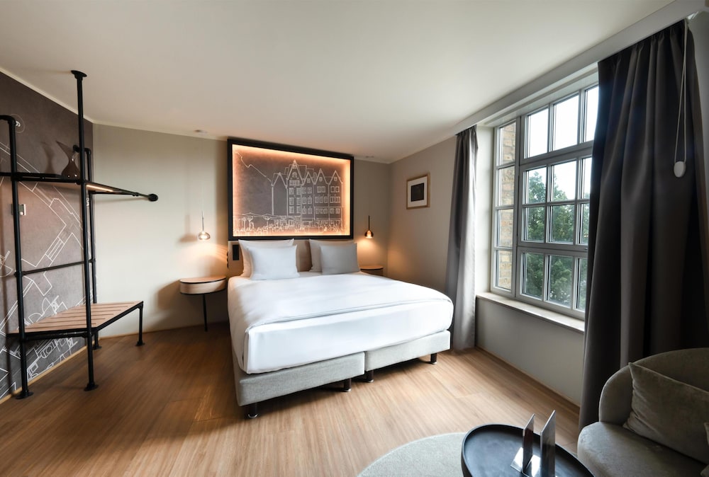 Wasserturm Hotel Cologne, Curio Collection by Hilton — Hotel rooms in Cologne, North Rhine-Westphalia