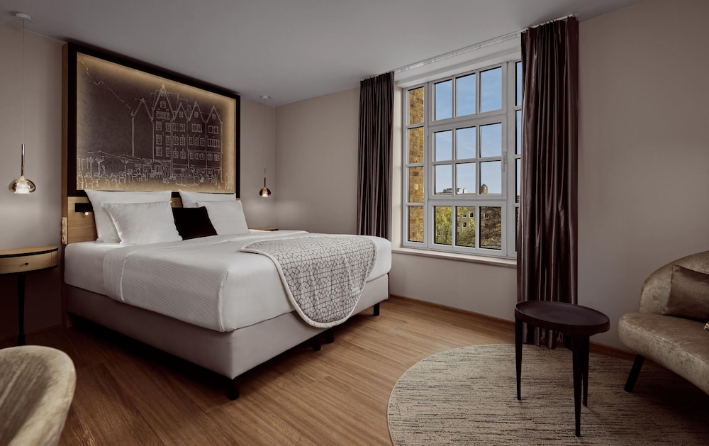 Wasserturm Hotel Cologne, Curio Collection by Hilton — Hotel rooms in Cologne, North Rhine-Westphalia