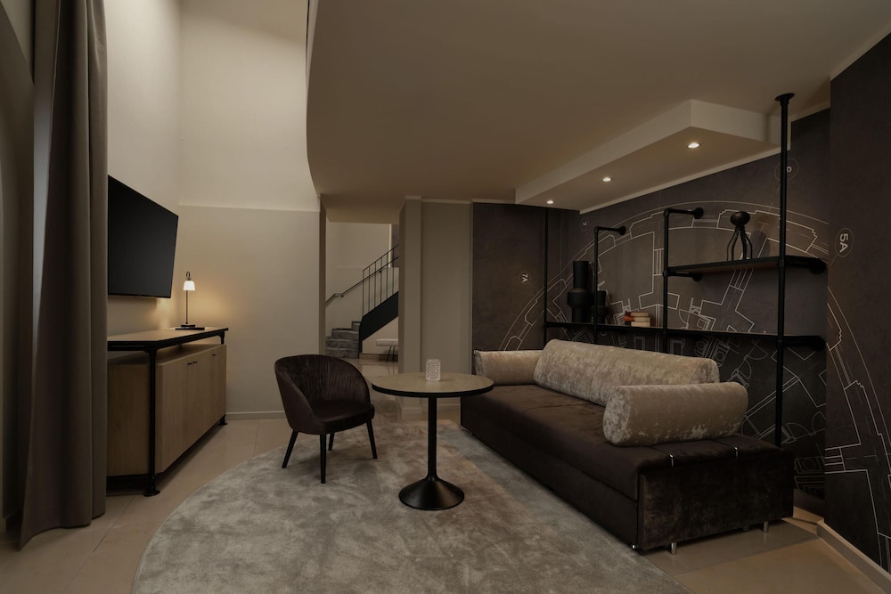 Wasserturm Hotel Cologne, Curio Collection by Hilton — Hotel rooms in Cologne, North Rhine-Westphalia