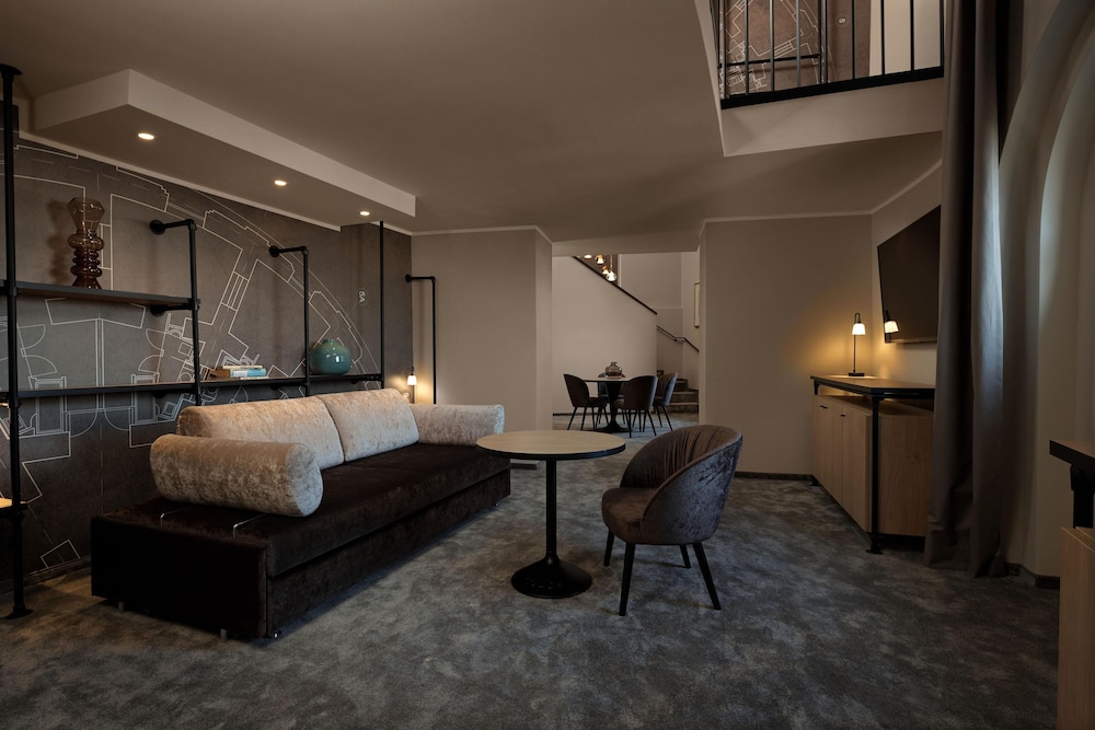 Wasserturm Hotel Cologne, Curio Collection by Hilton — Hotel rooms in Cologne, North Rhine-Westphalia