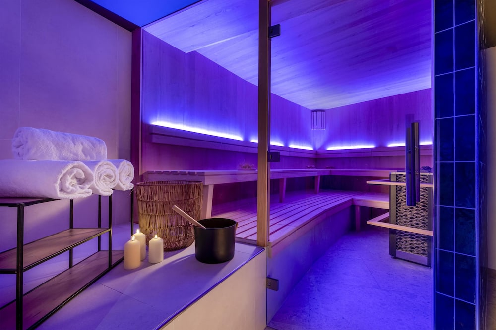 Wasserturm Hotel Cologne, Curio Collection by Hilton — Spa in Cologne, North Rhine-Westphalia