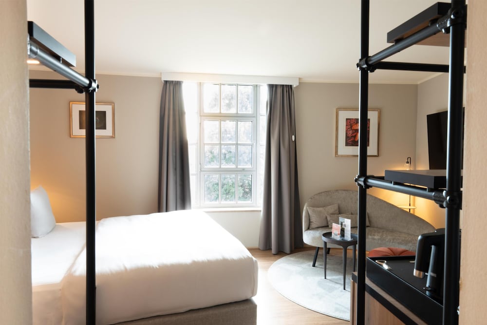 Wasserturm Hotel Cologne, Curio Collection by Hilton — Hotel rooms in Cologne, North Rhine-Westphalia