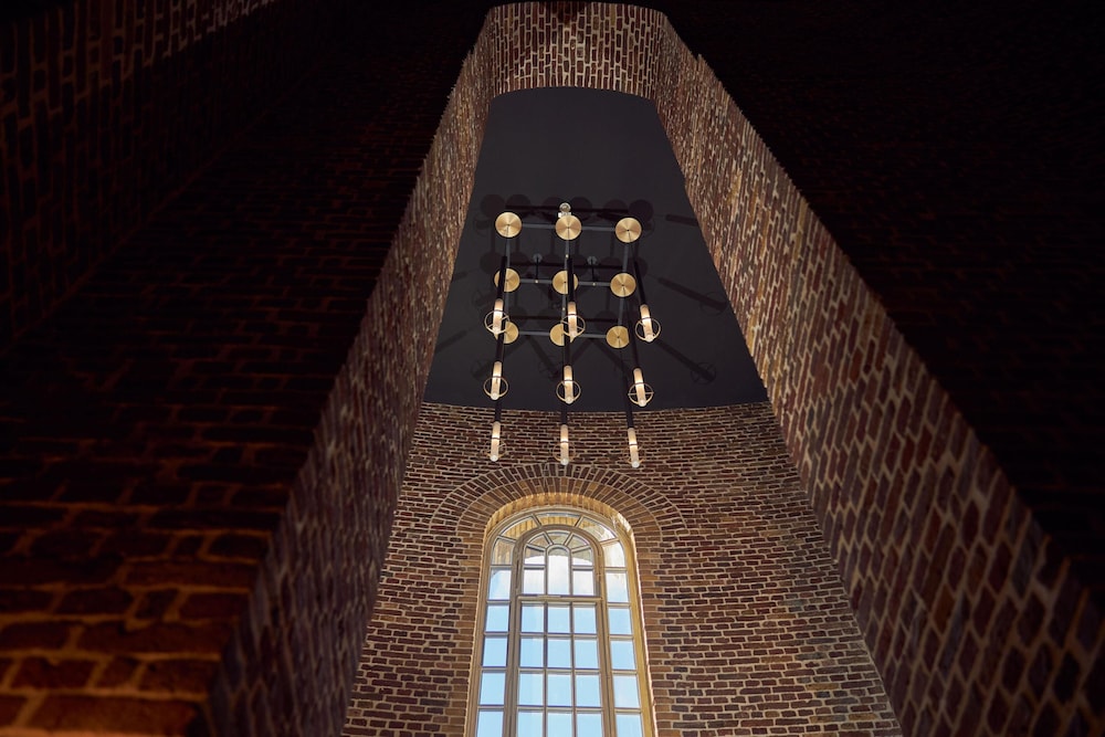 Wasserturm Hotel Cologne, Curio Collection by Hilton — Hotel building in Cologne, North Rhine-Westphalia