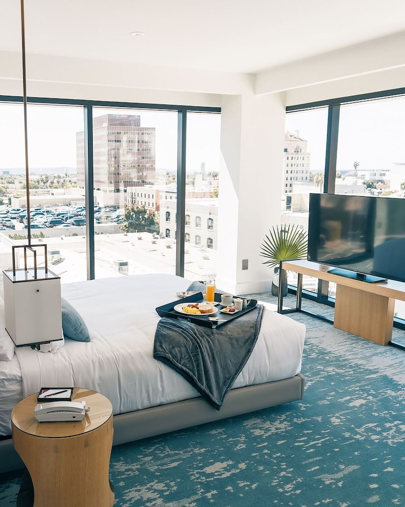 Dream Hollywood, by Hyatt — Hotel rooms in Los Angeles, California