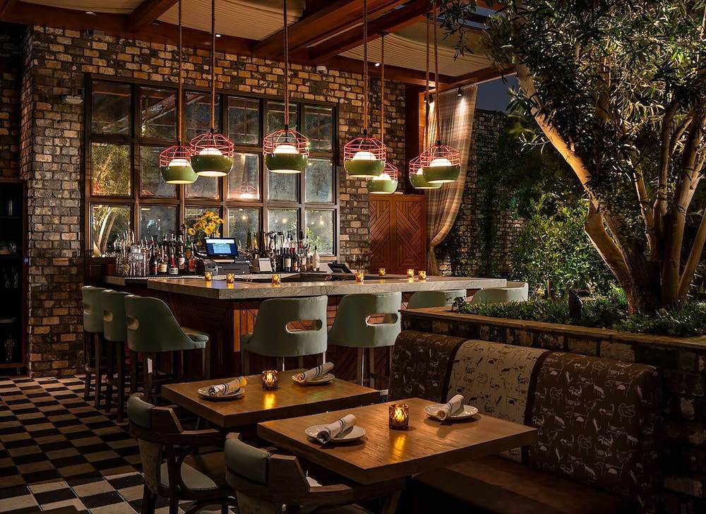 Dream Hollywood, by Hyatt — Restaurant & bars in Los Angeles, California