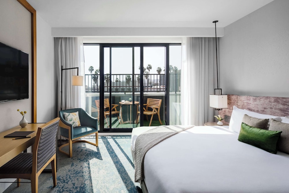 Dream Hollywood, by Hyatt — Hotel rooms in Los Angeles, California