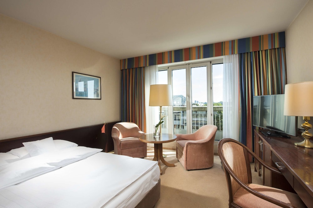 Maritim Hotel Köln — Hotel rooms in Cologne, North Rhine-Westphalia