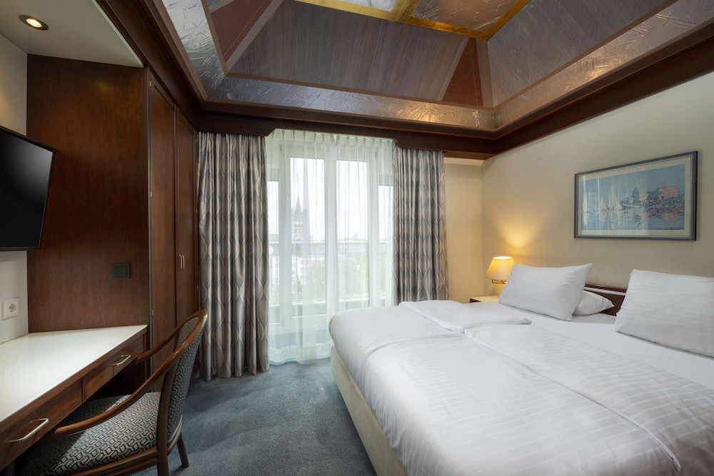 Maritim Hotel Köln — Hotel rooms in Cologne, North Rhine-Westphalia